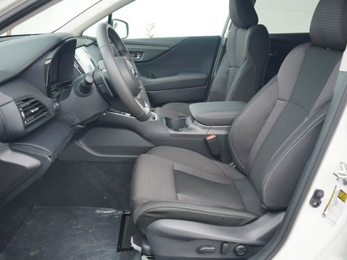 Certified 2025 Subaru Outback Premium image 6