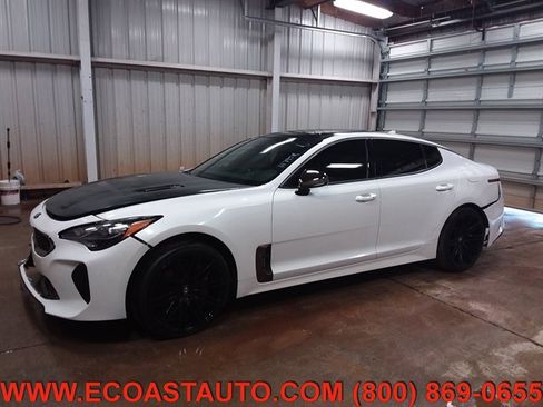 Used 2020 Kia Stinger GT1 image 3