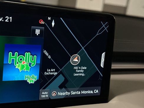 Used 2025 Genesis G70 2.5T image 19