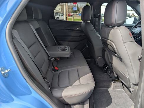 Used 2023 Chevrolet TrailBlazer RS w/ Sun and Liftgate Package image 17