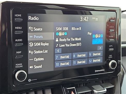 Certified 2022 Toyota Corolla Cross XLE image 17