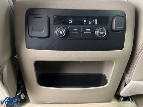 Used 2018 Chevrolet Tahoe LT image 24