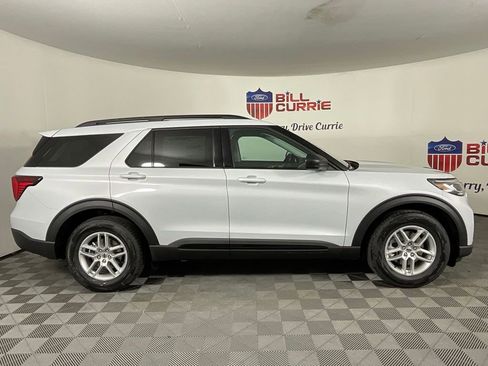 New 2026 Ford Explorer Active RWD image 2