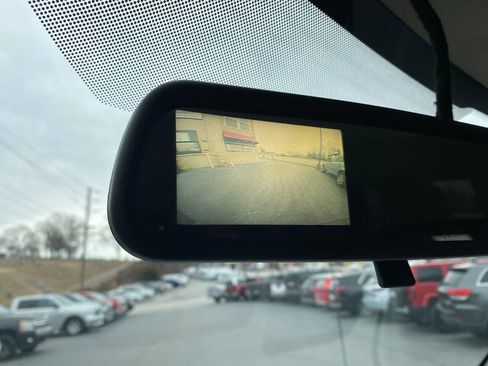 Used 2018 Chevrolet Express 3500 LS image 16