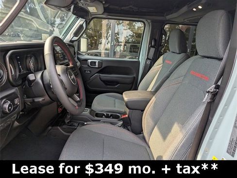 Used 2024 Jeep Wrangler Unlimited Rubicon w/ Convenience Group image 13