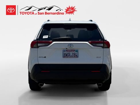 Used 2021 Toyota RAV4 XLE FWD image 4