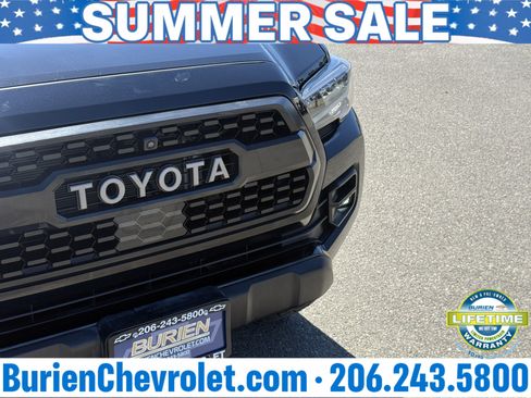 Used 2021 Toyota Tacoma TRD Pro AWD/4WD image 40