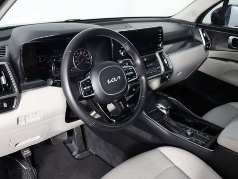 Used 2023 Kia Sorento S w/ Panoramic Sunroof Package FWD image 27