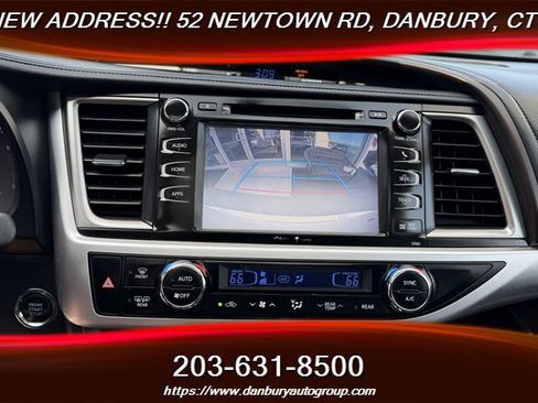 Used 2015 Toyota Highlander XLE AWD/4WD image 22