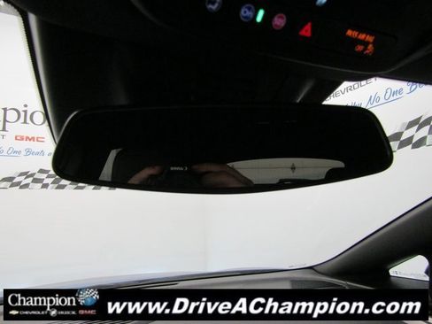 Certified 2025 Chevrolet Equinox EV RS image 34