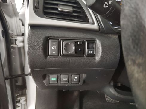 Used 2018 Nissan Sentra SV image 16