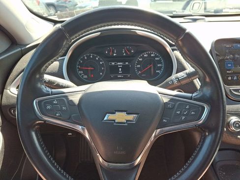 Used 2021 Chevrolet Malibu RS FWD image 17