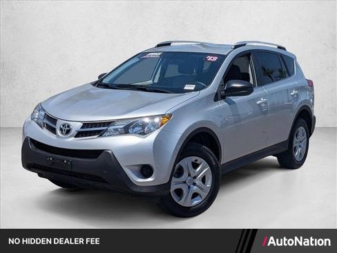 Used 2013 Toyota RAV4 LE FWD image 1
