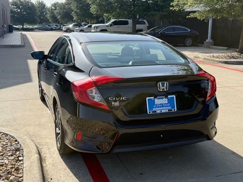Used 2016 Honda Civic EX image 3