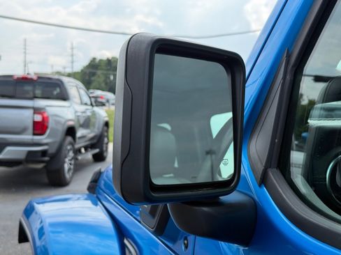 Used 2021 Jeep Wrangler Unlimited Sahara w/ Dual Top Group image 38