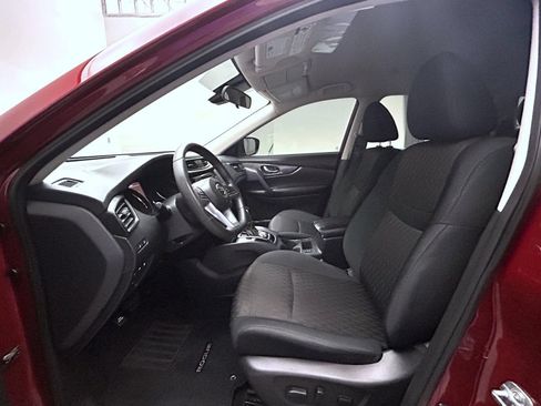 Used 2019 Nissan Rogue SV AWD/4WD image 10