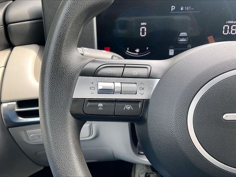 Used 2025 Hyundai Tucson SEL FWD image 17