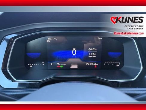 Used 2024 Volkswagen Jetta SE image 32