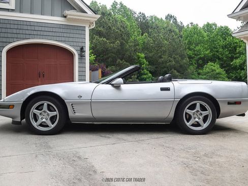 Used 1996 Chevrolet Corvette Convertible RWD image 3