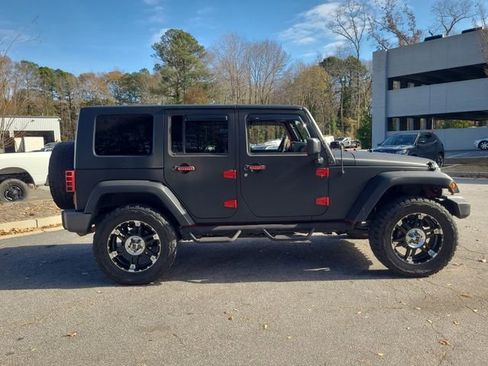 Used 2010 Jeep Wrangler Unlimited Sahara w/ Mopar Chrome Edition Group image 25
