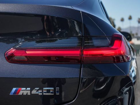 Certified 2024 BMW X4 M40i w/ Shadowloine Package AWD/4WD image 7