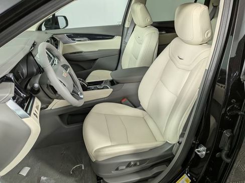 New 2025 Cadillac XT6 Premium Luxury w/ LPO, Floor Liner Package image 17