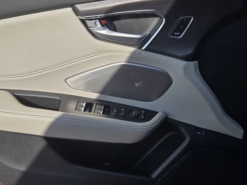 Certified 2025 Acura RDX SH-AWD w/ Advance Package image 30