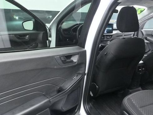 Used 2023 Ford Escape Active w/ Tech Pack #1 AWD/4WD image 21