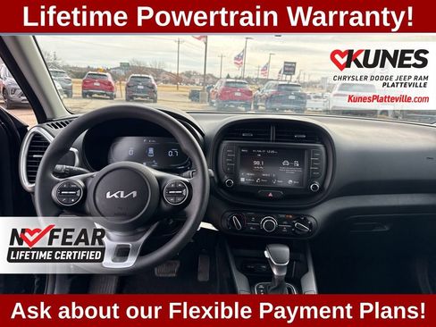 Used 2025 Kia Soul LX FWD image 36