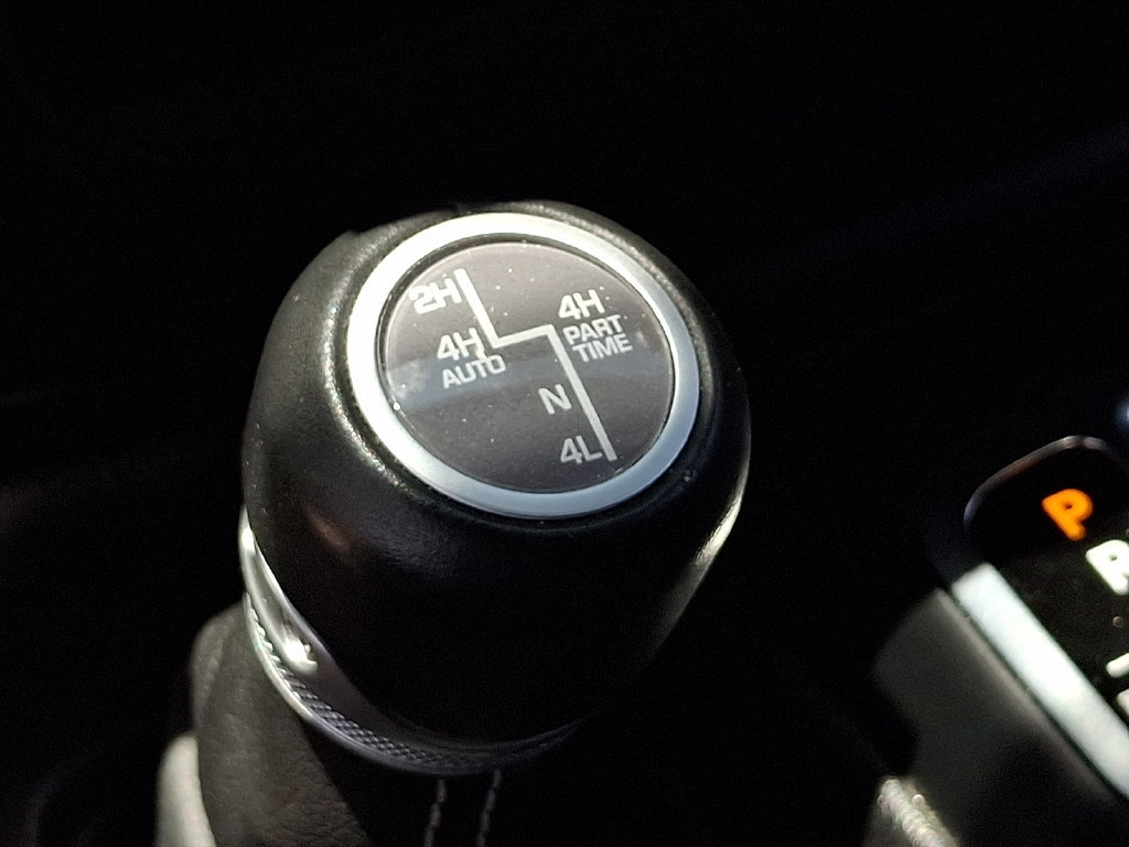 Used 2021 Jeep Wrangler Unlimited Sahara w/ Cold Weather Group AWD/4WD image 24