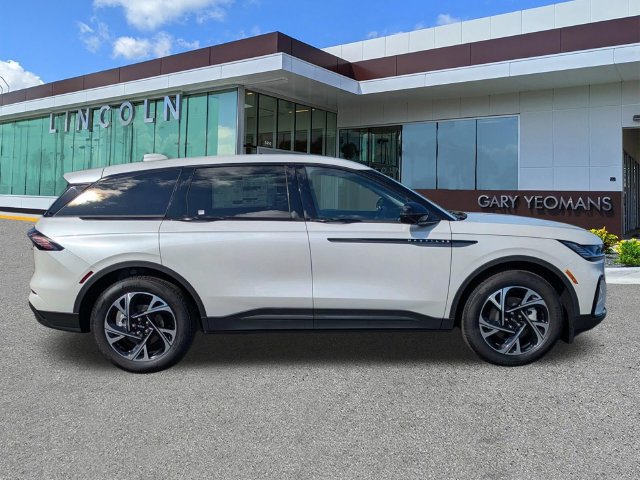 New 2026 Lincoln Nautilus Premier w/ Jet Appearance Package AWD/4WD image 3
