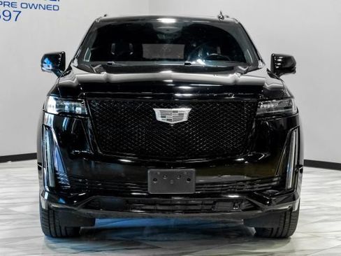 Used 2022 Cadillac Escalade ESV Sport Platinum w/ Heavy-Duty Trailer Package AWD/4WD image 9