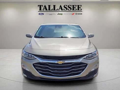 Used 2024 Chevrolet Malibu LT image 2