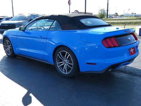 Used 2017 Ford Mustang Premium image 7