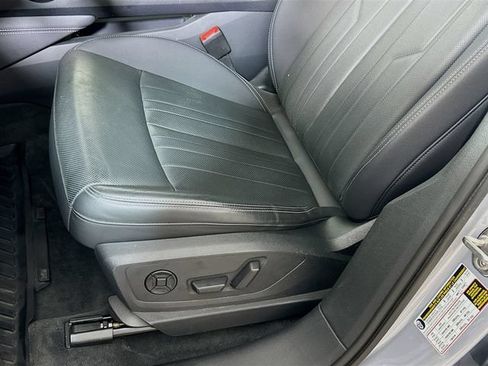 Used 2023 Audi e-tron Premium Plus w/ Premium Plus Package AWD/4WD image 20