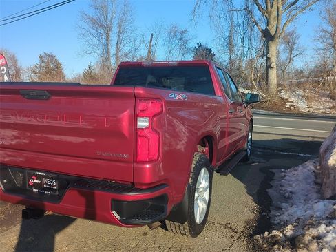 Used 2020 Chevrolet Silverado 1500 Custom w/ Custom Value Package image 3
