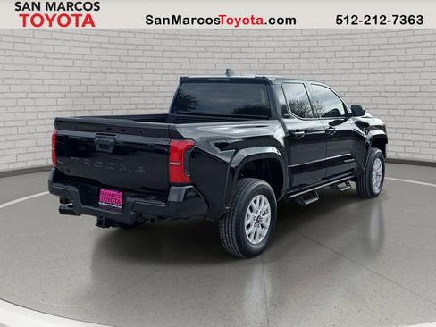 Used 2025 Toyota Tacoma SR5 image 5
