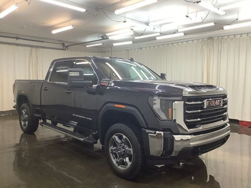 New 2026 GMC Sierra 2500 SLE AWD/4WD image 3