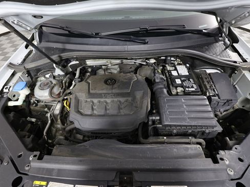 Used 2018 Volkswagen Tiguan SEL image 40