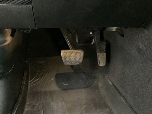 Certified 2021 Jeep Gladiator Sport image 17