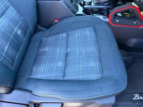 Certified 2024 Ford Bronco Heritage Edition image 17