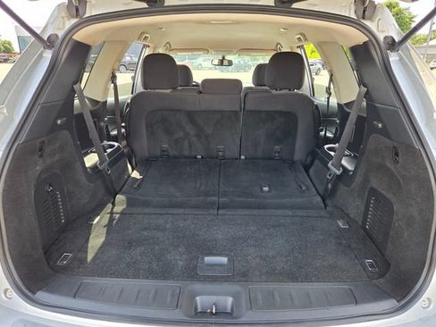 Used 2020 Nissan Pathfinder SV FWD image 14
