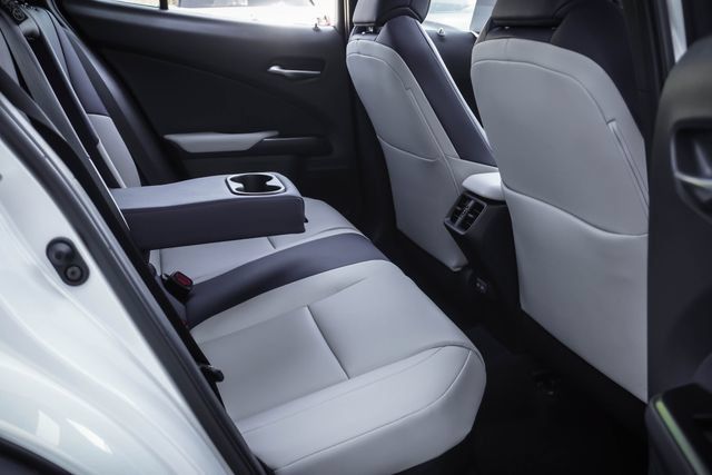 Certified 2025 Lexus UX 300h FWD w/ Accessory Package (Z2) image 24