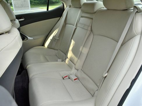 Used 2013 Lexus IS 250 AWD w/ Luxury Plus Pkg Value Edition image 14