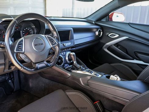 Used 2020 Chevrolet Camaro LT image 23