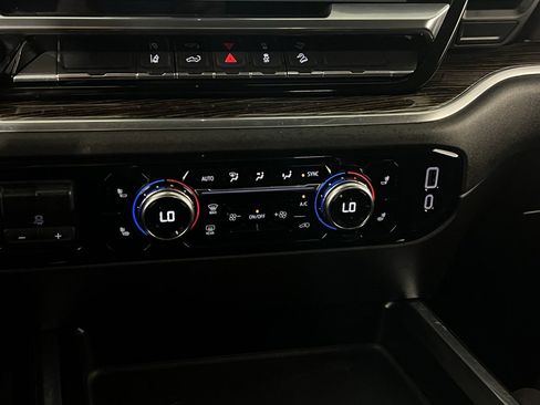 Used 2024 GMC Sierra 3500 SLE image 14