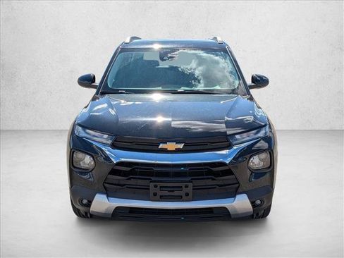 Used 2023 Chevrolet TrailBlazer LT image 2