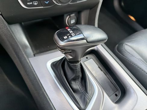 Used 2022 Dodge Charger SXT w/ Leather Interior Group RWD image 15