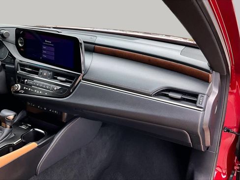 Used 2025 Lexus ES 350 Ultra Luxury w/ Accessory Package (Z1) FWD image 19