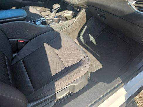 Used 2023 Chevrolet Malibu LS image 17